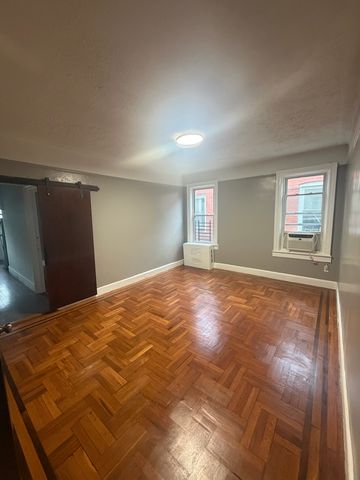 2725 Wallace Ave #2F, Bronx, NY 10467