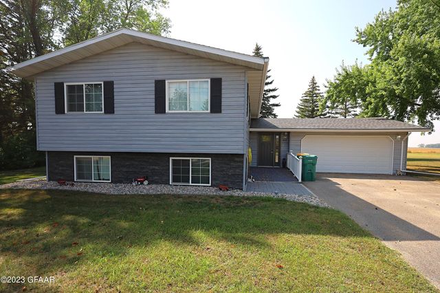 409 Greely St, Buxton, ND 58218