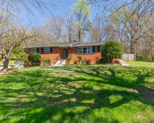 400 Lupine Dr, Knoxville, TN 37924
