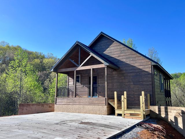 3340 Frontier View Dr, Sevierville, TN 37876