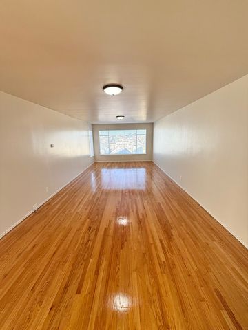 560 26th Ave #22, San Francisco, CA 94121