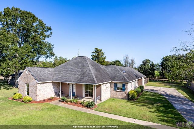 2824 Emily Dr, Port Allen, LA 70767