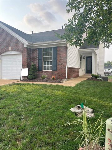 1164 Big Bend Crossing Dr, Manchester, MO 63088