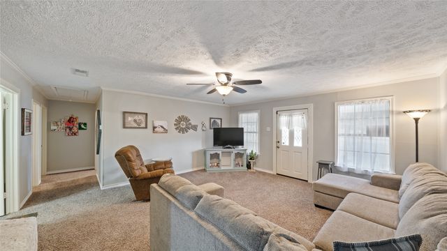 14260 N  3rd St, Scurry, TX 75158