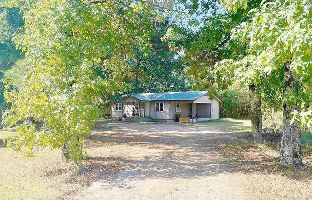 101 S  Holman St, Brookland, AR 72417