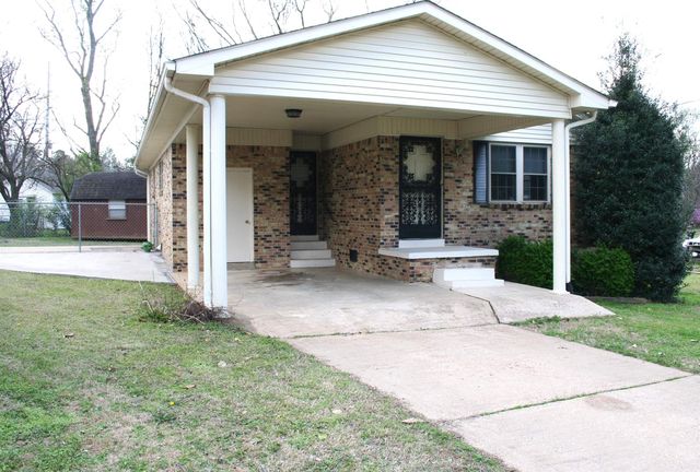 1833 Johnson St, Dyersburg, TN 38024