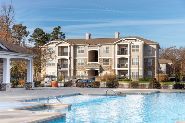 10801 Dylans Walk Rd #900-301, Chester, VA 23831
