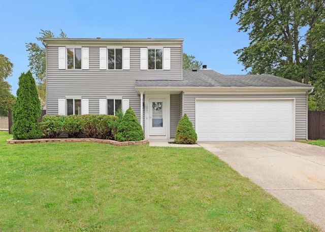 2S081 Waltham Ct, Warrenville, IL 60555