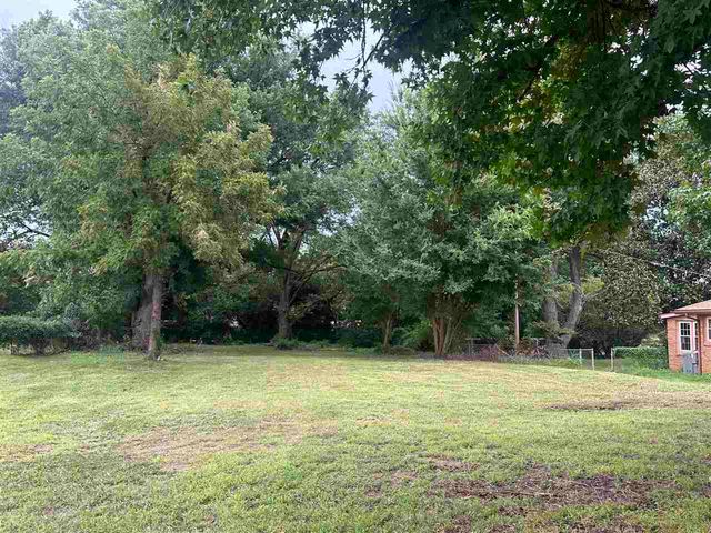 1013 N  7th St, Ponca City, OK 74601
