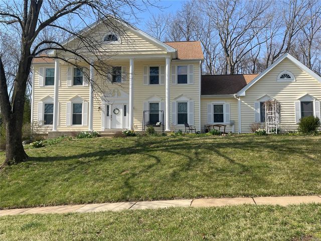 1415 Carriage Crossing Ln, Chesterfield, MO 63005