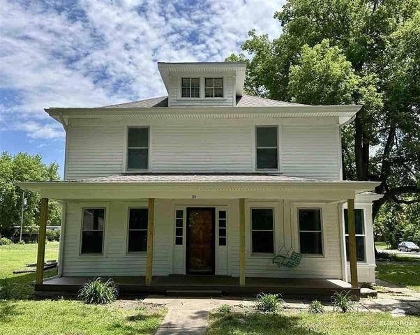 124 S  4th St, Council Grove, KS 66846