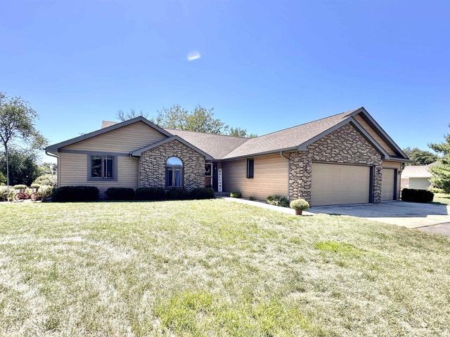 6689 West Thornapple Drive, Janesville, WI 53548
