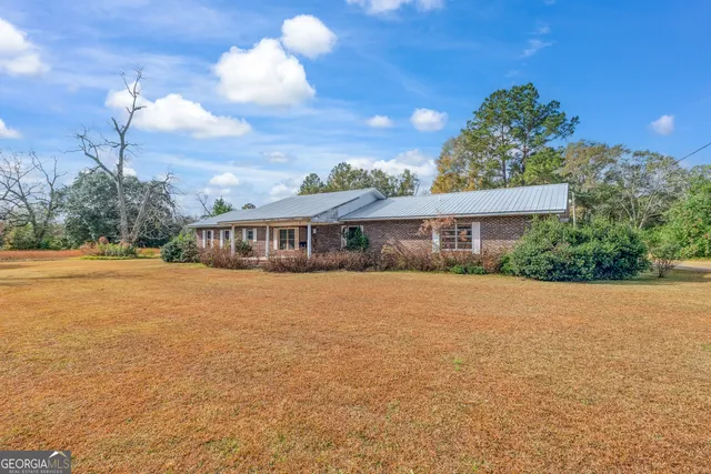490 13th St SW, Cairo, GA 39828