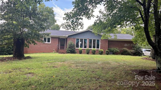 1430 Crowders Creek Rd, Gastonia, NC 28052