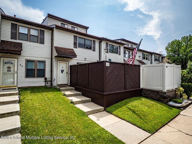 41 Bunnell Ct, Staten Island, NY 10312