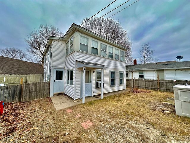 8 E  Central Ave, Onset, MA 02558