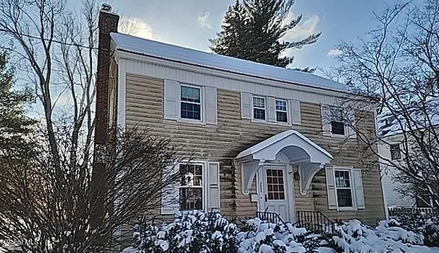 2204 Almeria Road, Niskayuna, NY 12309