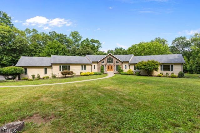 720 Berdan Ave, Wayne, NJ 07470