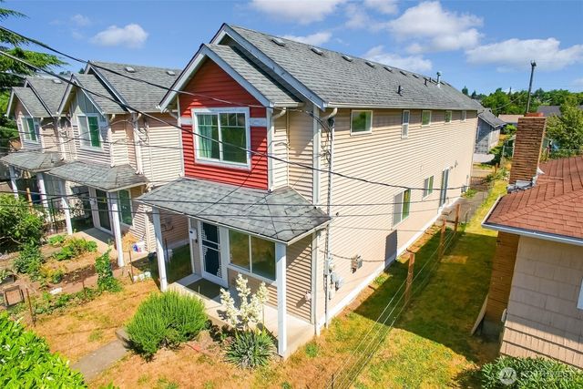 3910 S Holly Street, Seattle, WA 98118