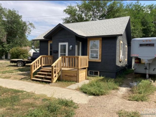 320 3rd Ave S, Wolf Point, MT 59201