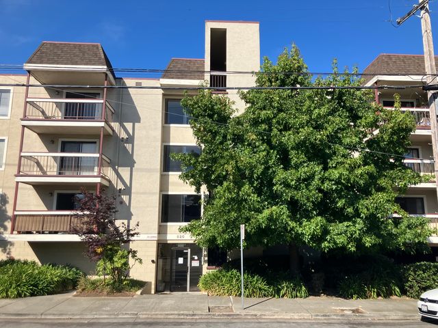 820 Kains Ave #12baa4b4c, Albany, CA 94706