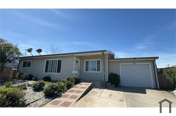2 Coventry Ct, Antioch, CA 94509