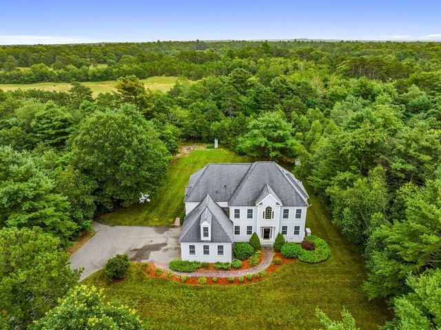 528 Little Sandy Pond Rd, Plymouth, MA 02360