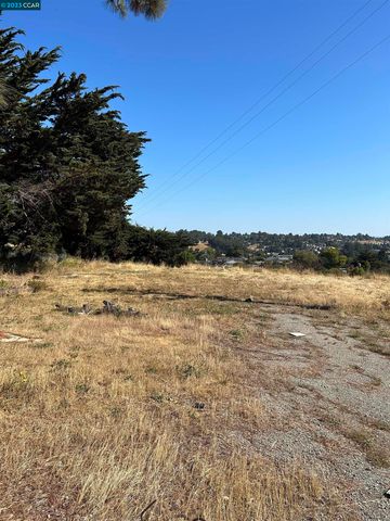 3944 La Cima Rd, El Sobrante, CA 94803