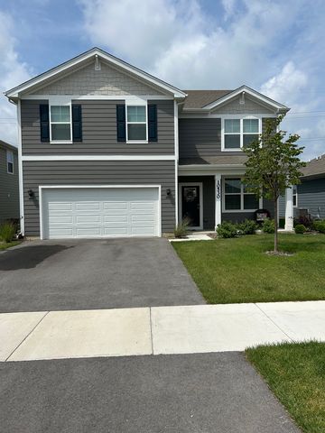 10530 Whitney Pl, Crown Point, IN 46307