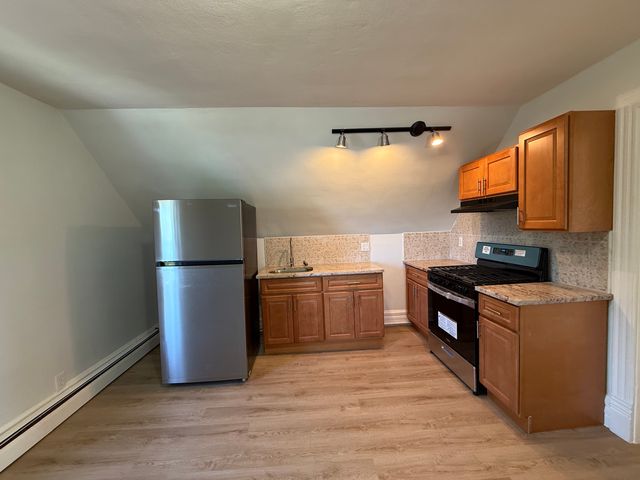 15 Lake Ave #3, Yonkers, NY 10703