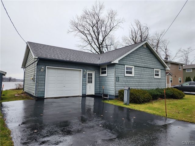 6461 Long Point Rd, Brewerton, NY 13029