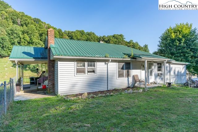 4298 Old US Highway 421, Zionville, NC 28698