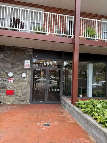 666 Shore Road #3K, Long Beach, NY 11561