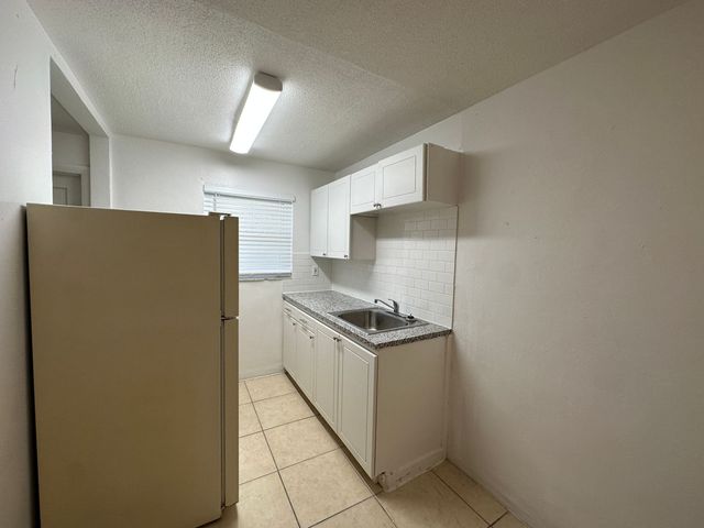 921 SW 15th Ave  #5, Fort Lauderdale, FL 33312