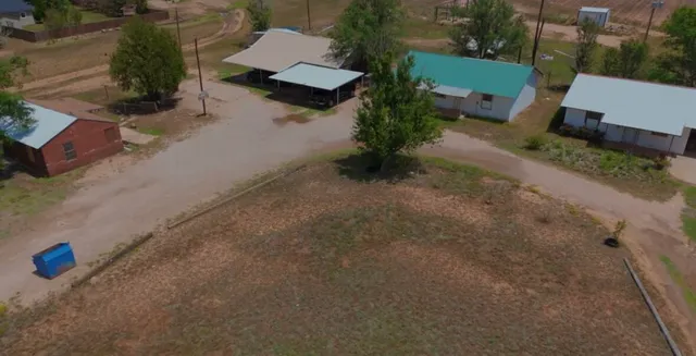 862 N  US Highway 385, Levelland, TX 79336