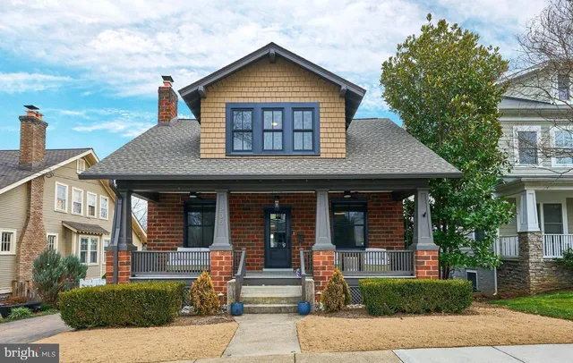 205 N  Fillmore St, Arlington, VA 22201