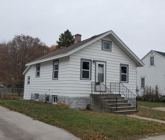 517 Newhall St, Green Bay, WI 54302