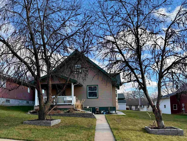 612 12th St, Wisner, NE 68791