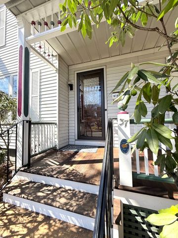 37 Oxford St, Hartford, CT 06105