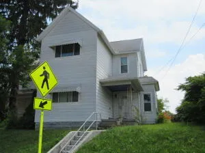 1126 S  Yellow Springs St, Springfield, OH 45506