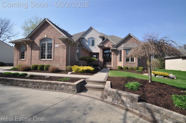 3648 W  Tienken Rd, Rochester Hills, MI 48306