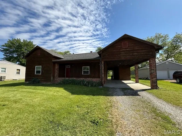 312 S  Walker St, Montgomery City, MO 63361