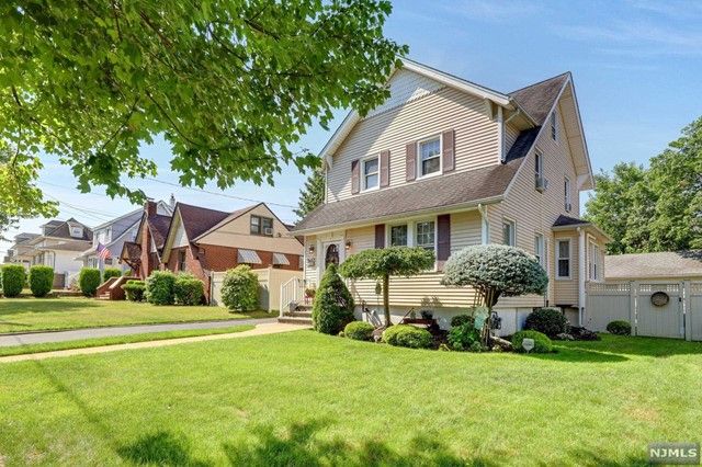 244 Bell Ave, Hasbrouck Heights, NJ 07604