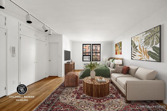 1420 York Ave #3R, New York, NY 10021