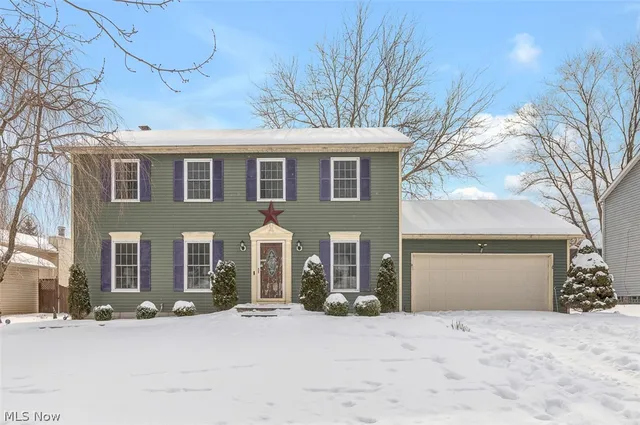 1010 Brookpoint Dr, Medina, OH 44256