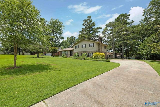 1201 Elm Cir, Albertville, AL 35950