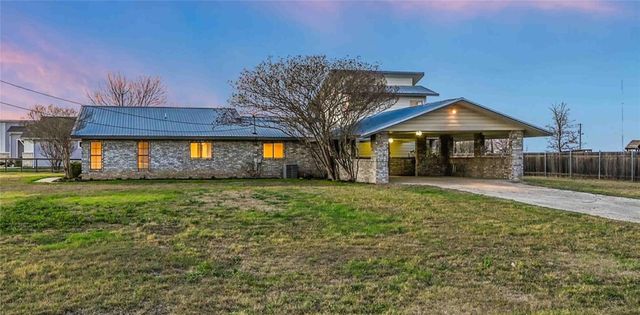 122 Forest Lake Dr, Del Valle, TX 78617