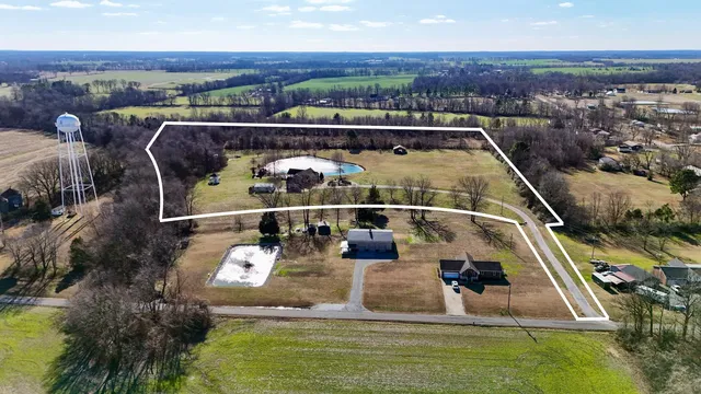 91 Sanders Ln, Mayfield, KY 42066