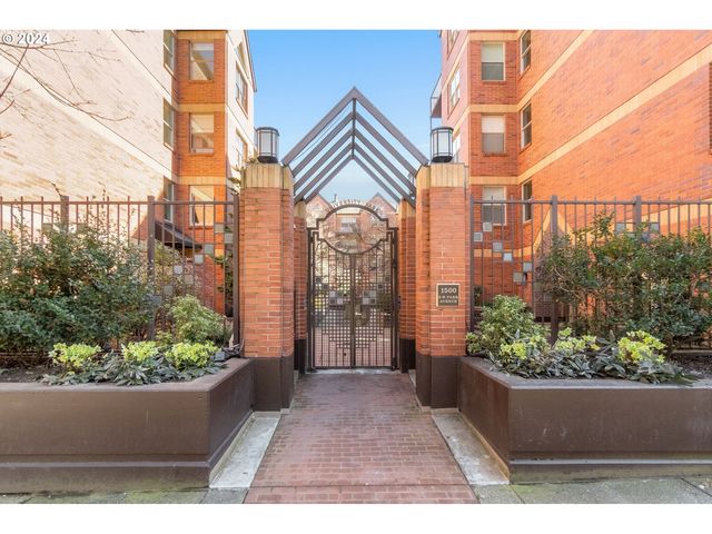1500 SW Park Ave #428, Portland, OR 97201