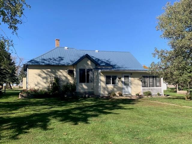 306 S  4th St, Andover, SD 57422